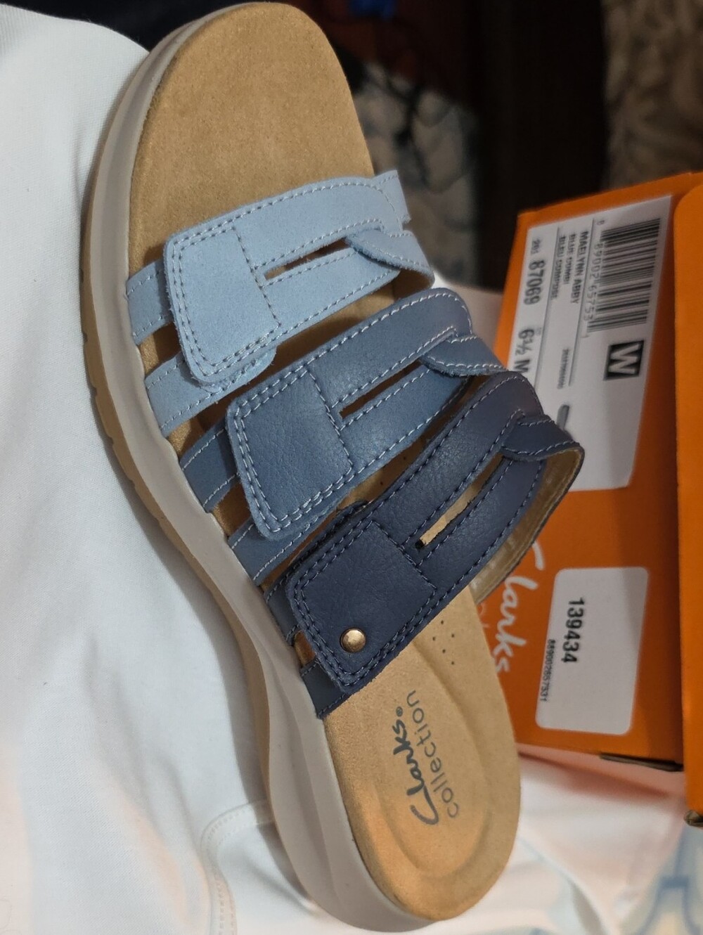 Clarks Women’s Dual-Tone Blue Multi-Strap Slide Sandal